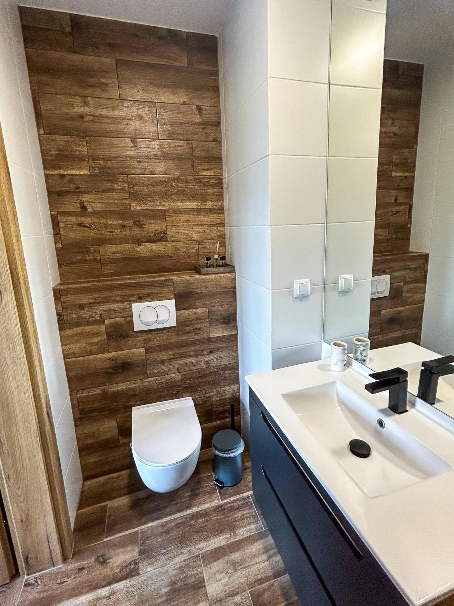 Apartment Aquarius Stawy Walczewskiego 8 *